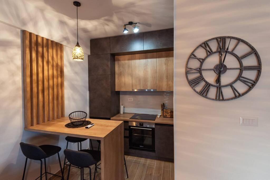 Modern, Bright And Cozy Apartment Подгорица Экстерьер фото